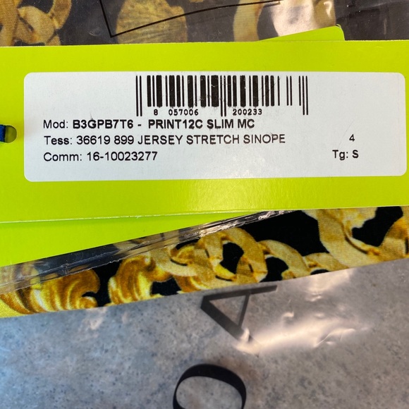 Versace Jeans brand new tshirt - Picture 2 of 3